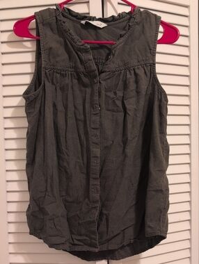 Sonoma Sleeveless Button-Down Top in Olive